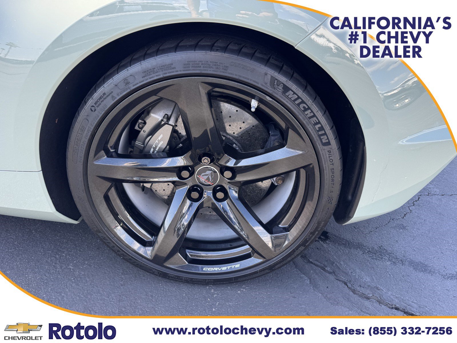 Used 2024 Chevrolet Corvette Z06 RWD image 12