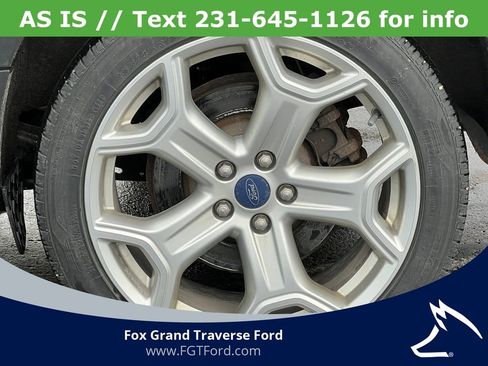 Used 2017 Ford Escape Titanium w/ Equipment Group 301A AWD/4WD image 8