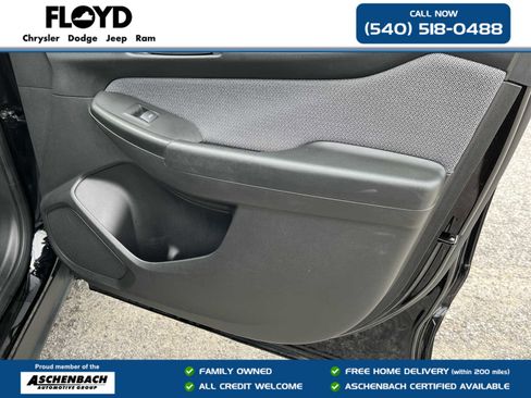 Used 2025 Chevrolet TrailBlazer LT AWD/4WD image 32