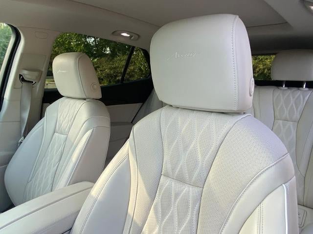 Used 2022 Buick Envision Avenir w/ Technology Package II AWD/4WD image 16