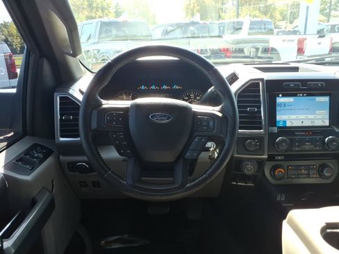 Used 2016 Ford F150 XLT w/ Equipment Group 302A Luxury AWD/4WD image 12