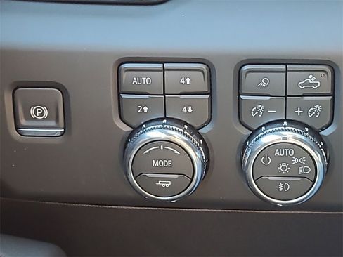 New 2026 GMC Sierra 3500 AT4 w/ AT4 Premium Plus Package image 18