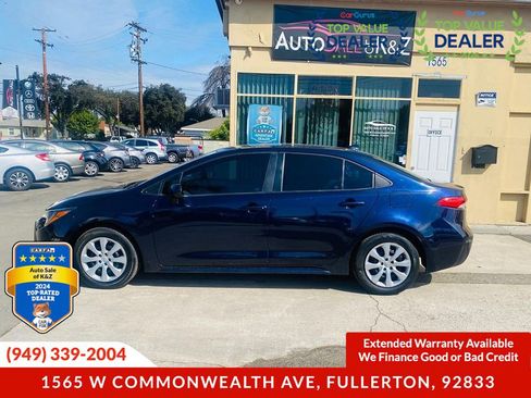 Used 2020 Toyota Corolla LE w/ Carpet Mat Package (TMS) image 10