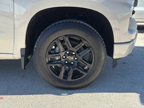 New 2026 Chevrolet Silverado 1500 Custom image 25