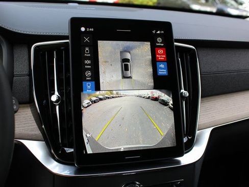 New 2026 Volvo XC90 B6 Plus w/ Protection Package Premier image 23