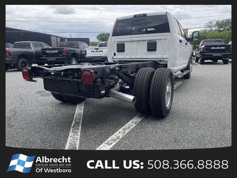 New 2026 RAM 3500 Big Horn AWD/4WD image 6