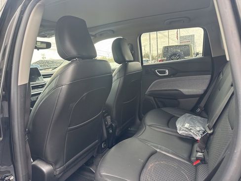 Used 2022 Jeep Compass Latitude w/ Sun and Sound Group image 4