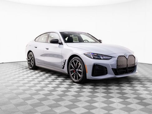 New 2026 BMW i4 xDrive40i w/ M Sport Package AWD/4WD image 9