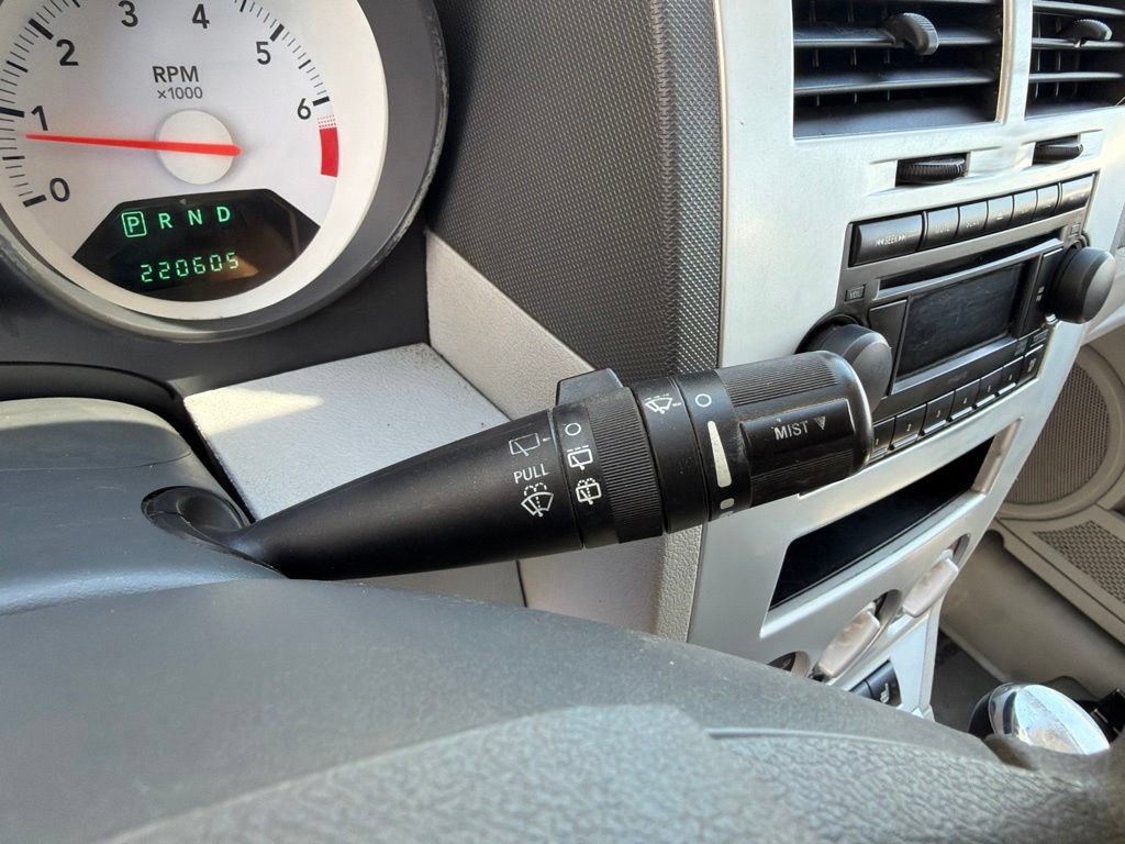 Used 2007 Dodge Caliber SXT FWD image 17