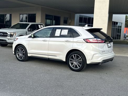 Used 2019 Ford Edge Titanium w/ Equipment Group 301A image 5