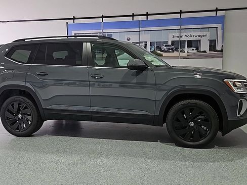 New 2026 Volkswagen Atlas SE FWD image 10