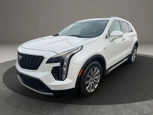 Used 2019 Cadillac XT4 Premium Luxury FWD image 1
