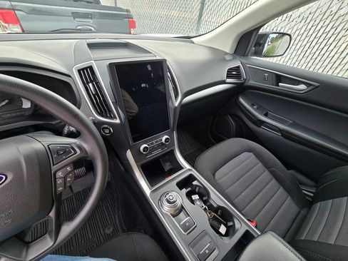 Used 2024 Ford Edge SE w/ Black Appearance Package image 20