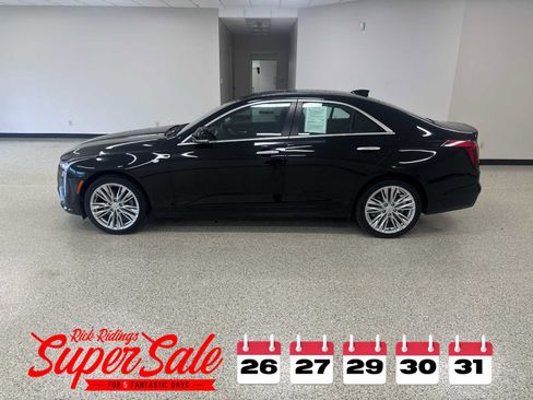 Used 2025 Cadillac CT4 Premium Luxury image 8
