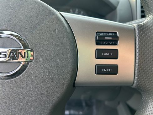 Used 2021 Nissan Frontier SV w/ Midnight Edition Floor Mats image 18