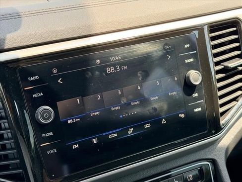 Used 2023 Volkswagen Atlas Cross Sport SE w/ Panoramic Sunroof Package FWD image 20