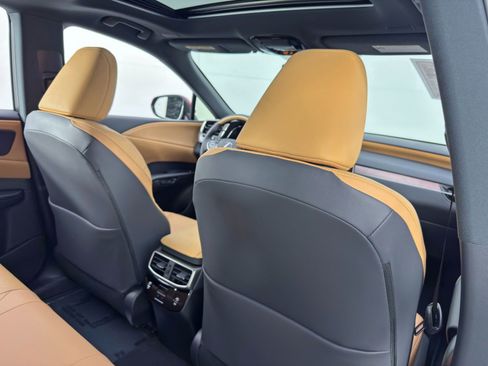 Used 2025 Lexus RX 350 Premium image 37