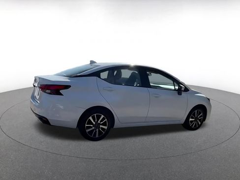 Used 2025 Nissan Versa SV image 14