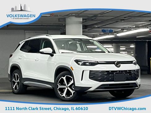 New 2026 Volkswagen Tiguan SE image 2