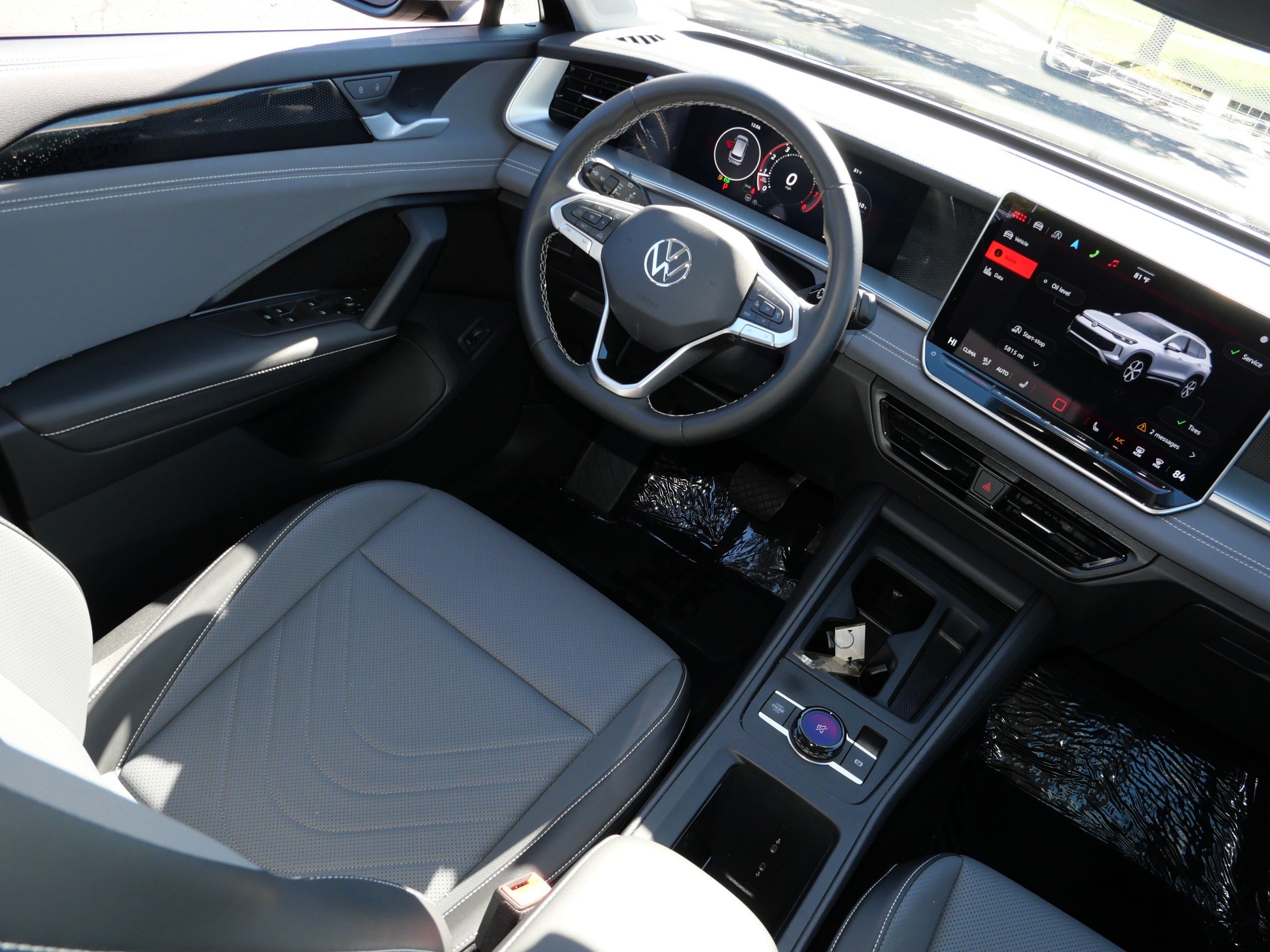Certified 2025 Volkswagen Tiguan SE AWD/4WD image 9