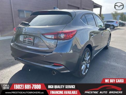 Used 2018 MAZDA MAZDA3 Touring FWD image 11