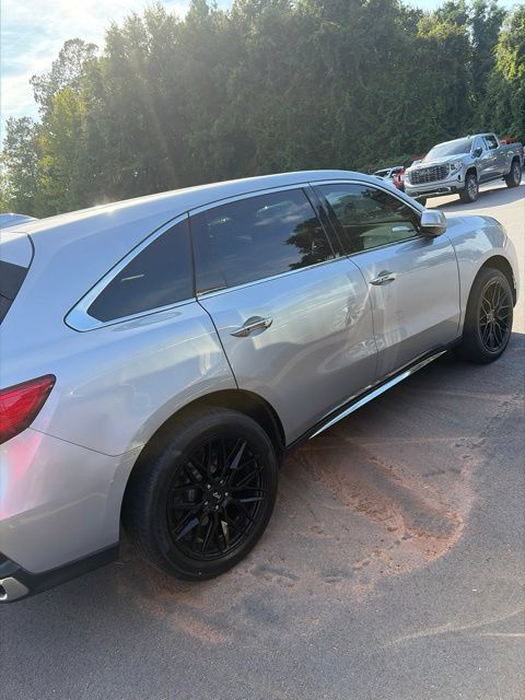 Used 2019 Acura MDX w/ Tech & Entertainment Pkg FWD image 3