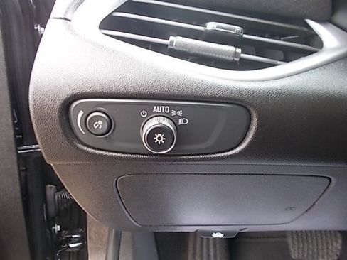 Used 2023 Chevrolet Malibu LT image 12