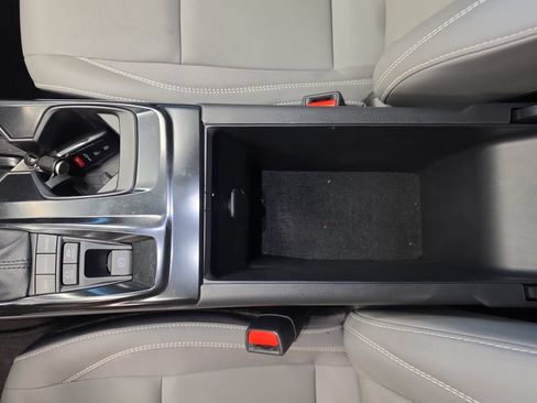 Used 2025 Toyota Camry SE w/ Convenience Package FWD image 32