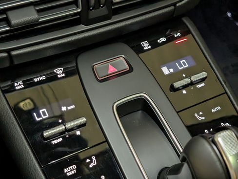 Certified 2026 Porsche Macan S AWD/4WD image 39