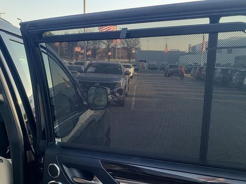 Used 2020 Lexus LX 570 4WD w/ Sport Package image 31