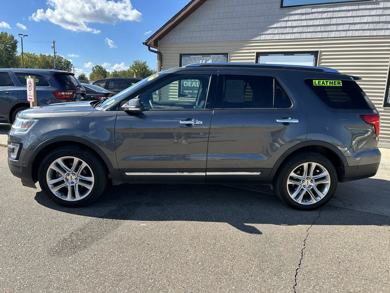 Used 2016 Ford Explorer Limited w/ Equipment Group 301A AWD/4WD image 8