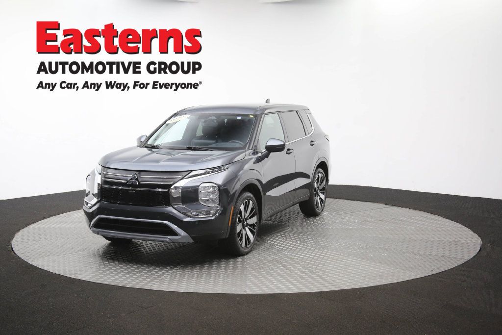 Used 2025 Mitsubishi Outlander SE FWD image 57