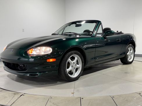 Used 1999 MAZDA MX-5 Miata image 4