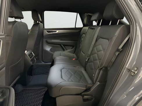 New 2026 Volkswagen Atlas Cross Sport SE FWD image 18