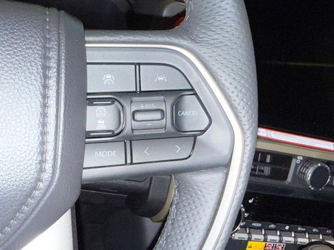 Certified 2025 Toyota Tacoma TRD Sport image 15