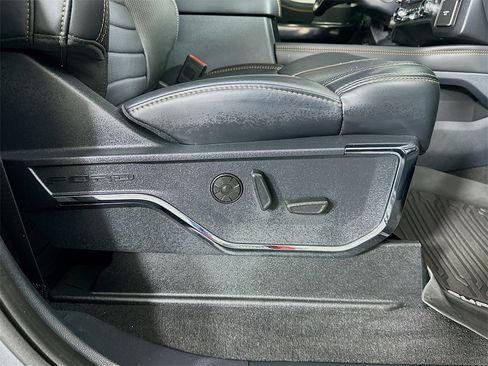 Used 2024 Ford F350 Platinum image 24