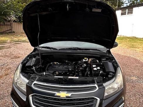 Used 2016 Chevrolet Cruze LT w/ Sun And Sound Package FWD image 11