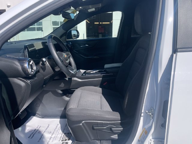 Used 2025 Chevrolet Equinox LT w/ Safety and Technology Package FWD image 19