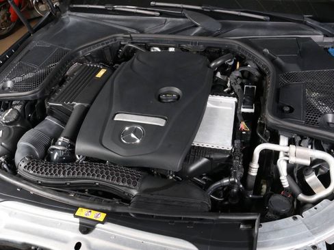 Used 2018 Mercedes-Benz C 300 Sedan image 41