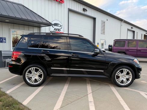 Used 2015 Mercedes-Benz GLK 250 GLK 250 BlueTEC AWD 4MATIC 4dr image 3
