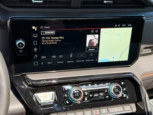New 2026 GMC Sierra 1500 AT4 w/ Technology Package AWD/4WD image 22