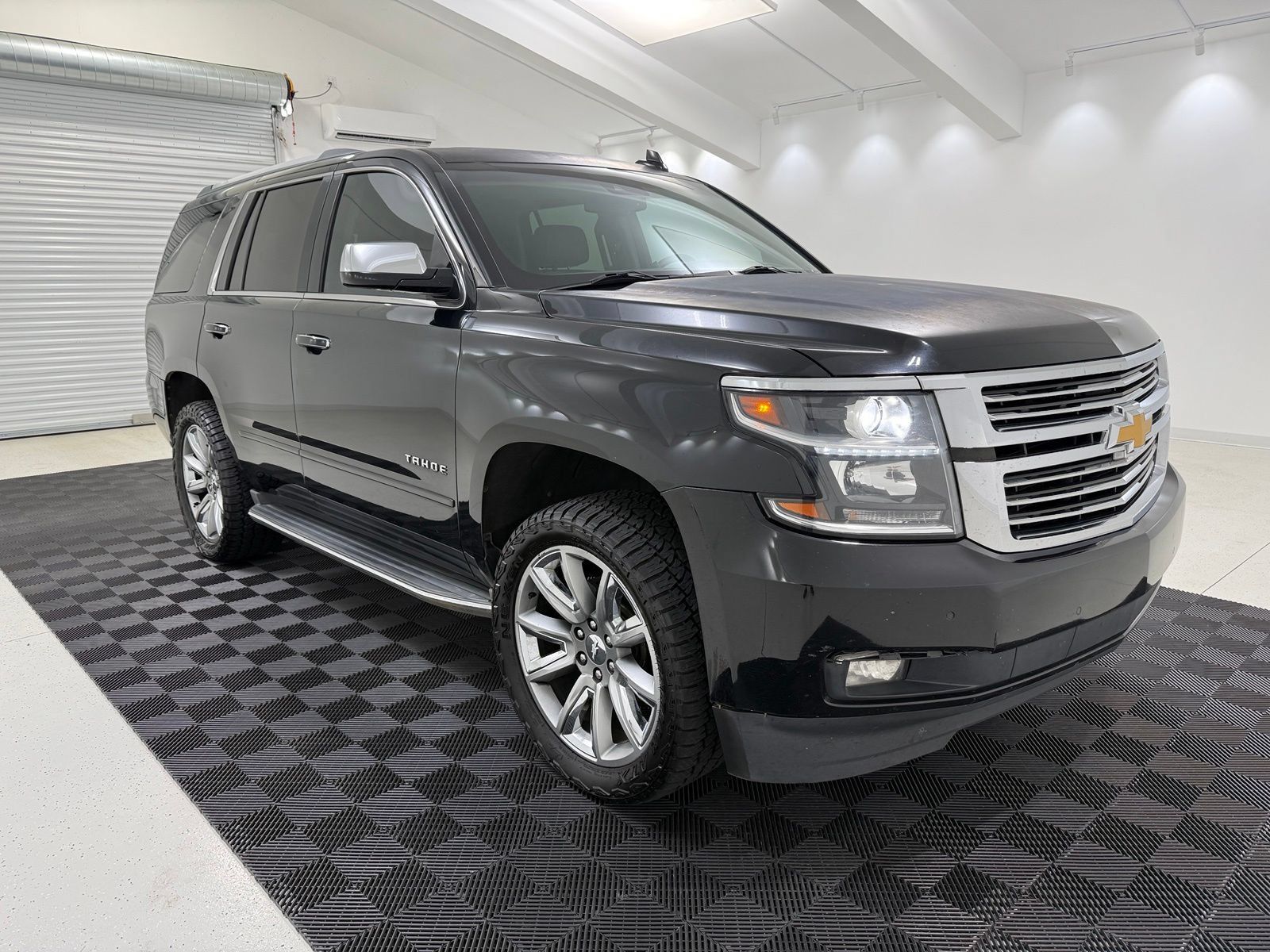 Used 2017 Chevrolet Tahoe Premier AWD/4WD image 1