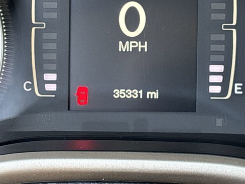 Used 2018 Jeep Cherokee Latitude w/ Safety Group image 29