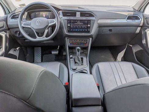 Used 2024 Volkswagen Tiguan SE AWD/4WD image 46