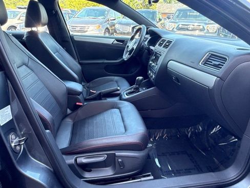 Used 2013 Volkswagen Jetta GLI Autobahn FWD image 17