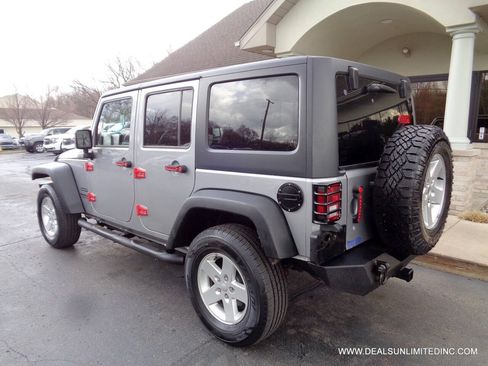 Used 2015 Jeep Wrangler Unlimited Sport w/ Quick Order Package 24S AWD/4WD image 4