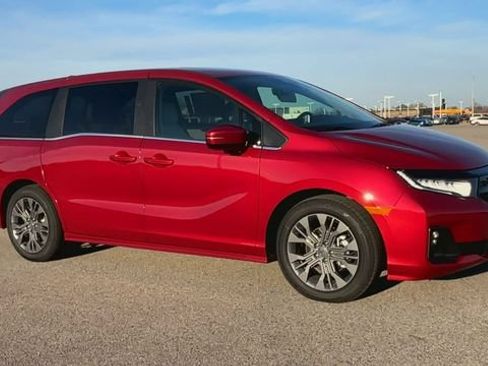 New 2026 Honda Odyssey Touring image 2