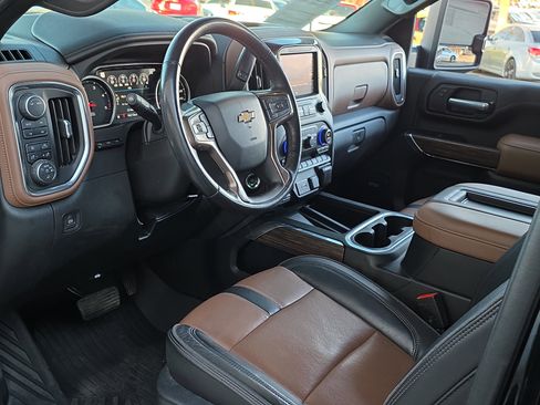 Used 2021 Chevrolet Silverado 2500 High Country w/ Z71 Off-Road Package image 15