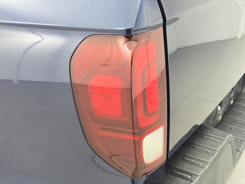 Certified 2023 Honda Ridgeline RTL image 32