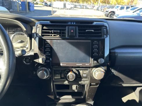 Used 2024 Toyota 4Runner TRD Off-Road Premium image 16